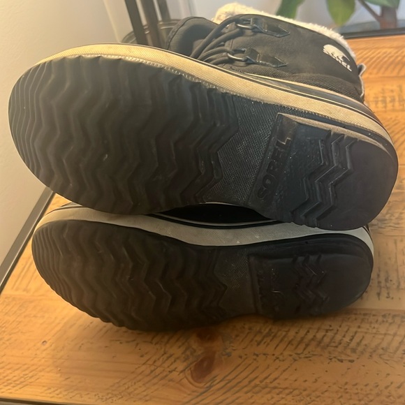 Sorel black boot - Size 2 - Picture 5 of 6